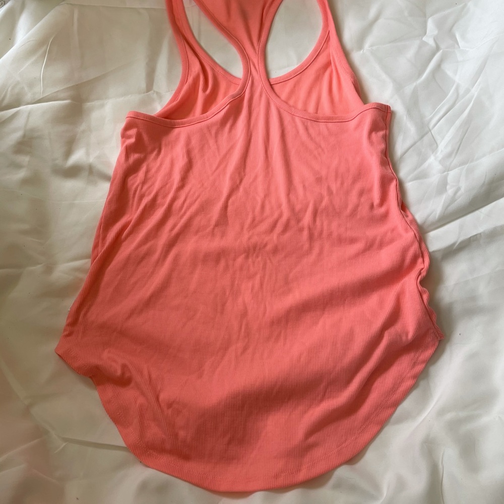 VS Tank Top - Picture 2 of 3
